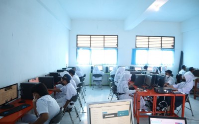 PROGRAM UNGGULAN SMP INFORMATIKA BINA GENERASI